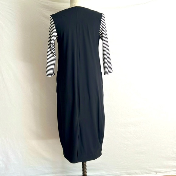 Forever Smock with No-Wrinkle Fabric - Picture 3 of 4